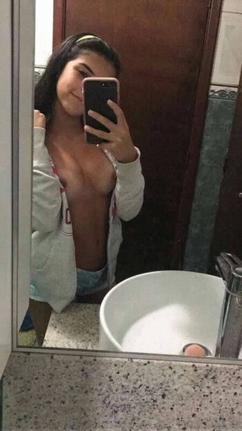 Full leaked Valentinaochoaa private photo