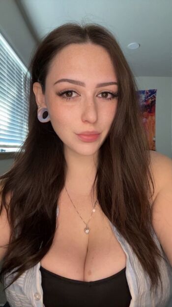 Full leaked Valentinasweets private photo