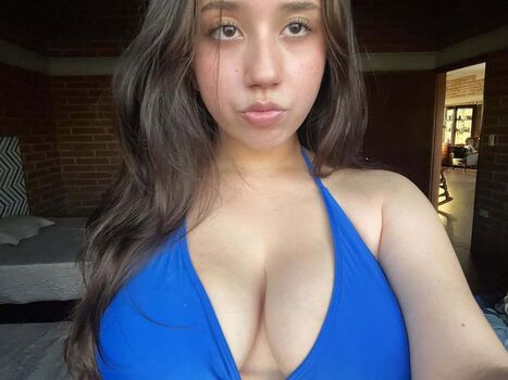 Full leaked Valeria private onlyfans photo