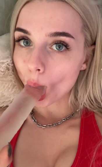 Full leaked Valeriavee private photo