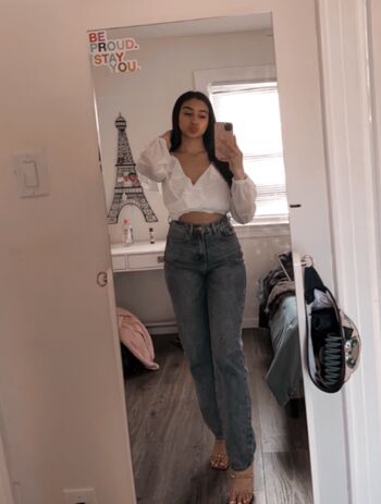 Full leaked Valeriayanez private photo