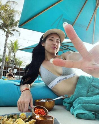 Full leaked Valerie dewi private photo