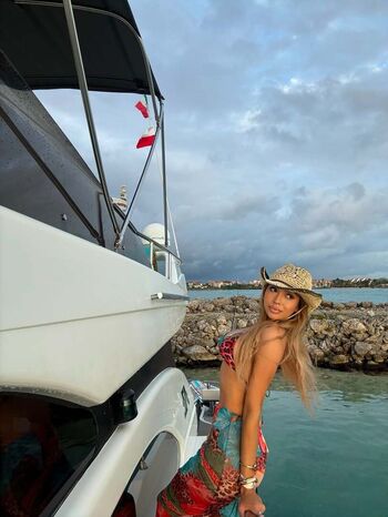 Full leaked Valerie mendez page private onlyfans photo