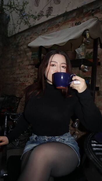 Full leaked Valerie private photo