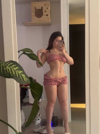 Full leaked Valerie private photo