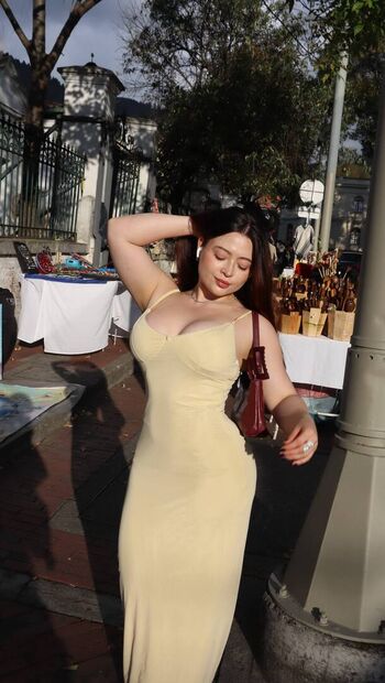 Full leaked Valerie private photo
