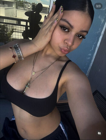 Full leaked Valerieeex private photo