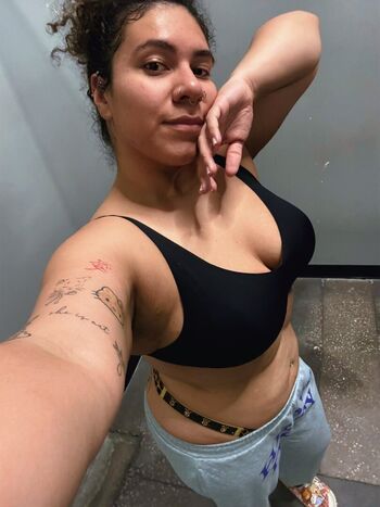 Full leaked Valeriezun private onlyfans photo