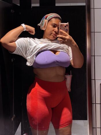 Full leaked Valeriezun private photo