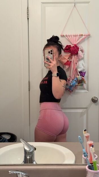 Full leaked Valiroe private photo