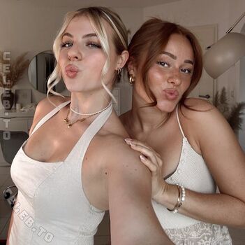 Full leaked Vallixpauline private onlyfans photo