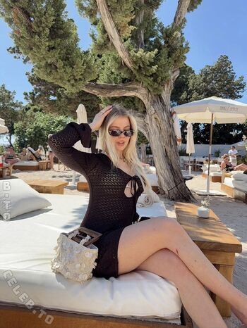 Full leaked Vallixpauline private photo