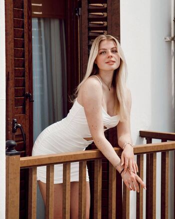 Full leaked Vallixpauline private photo