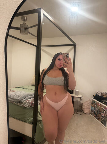 Full leaked Valmarie private photo