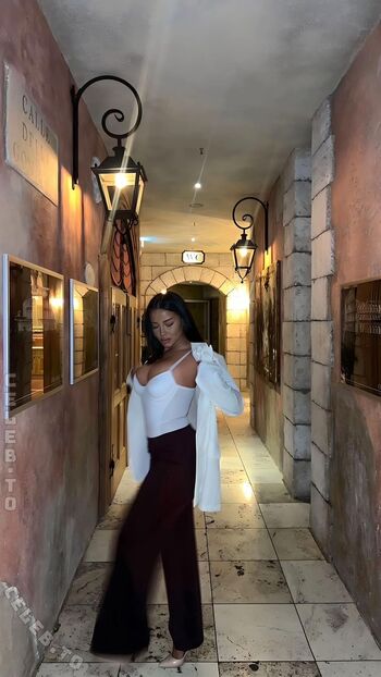 Full leaked Valonaash page private onlyfans photo