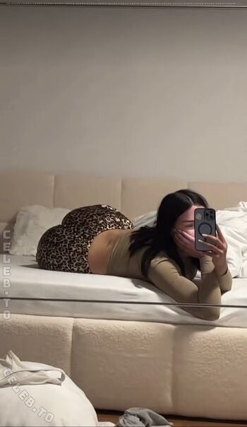 Full leaked Valonaash page private onlyfans photo