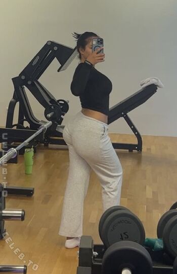 Full leaked Valonaash page private onlyfans photo