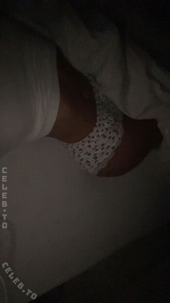 Full leaked Valonaash page private onlyfans photo