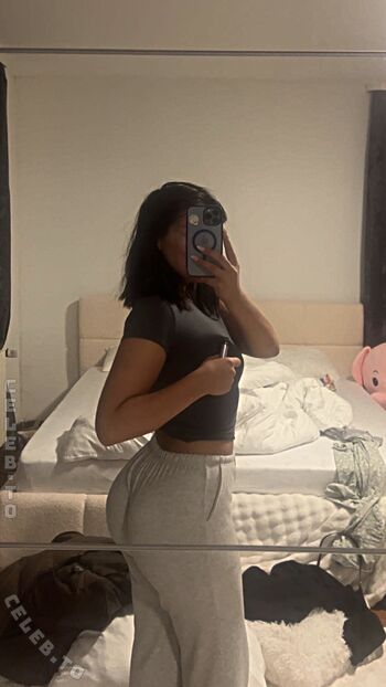 Full leaked Valonaash page private onlyfans photo