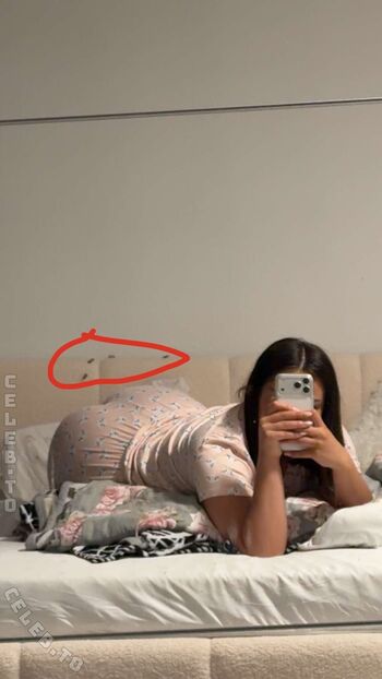 Full leaked Valonaash page private onlyfans photo