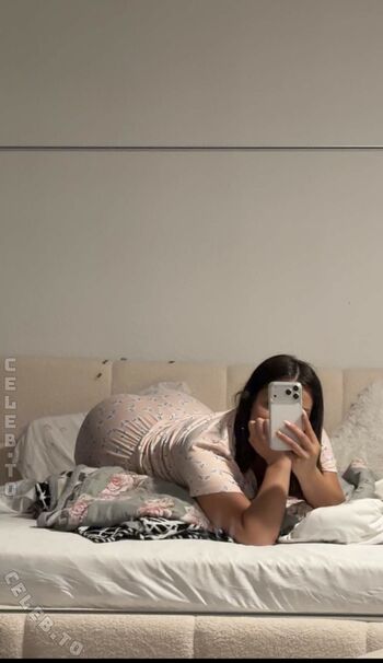 Full leaked Valonaash page private onlyfans photo