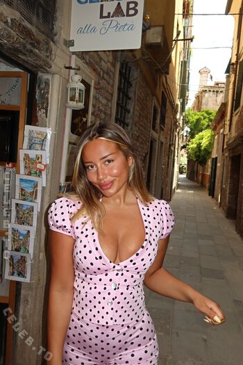Full leaked Valonaash private photo