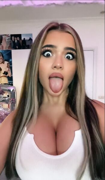 Full leaked Valya karnaval private onlyfans photo