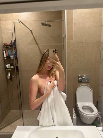 Full leaked Valyusha private onlyfans photo