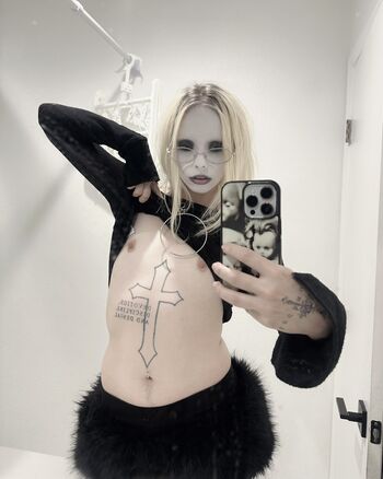 Full leaked Vampyru private photo