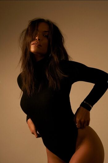 Full leaked Vanessa curry private photo