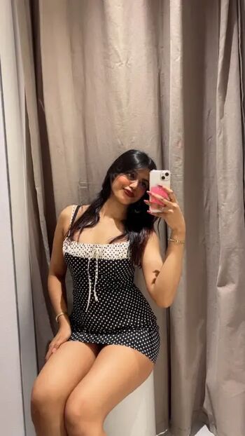 Full leaked Vedashri s private photo