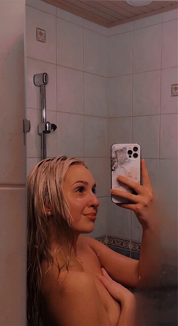 Full leaked Veeraelina private onlyfans photo