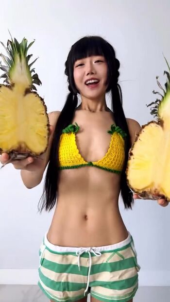 Full leaked Veganbunnyelle private onlyfans photo