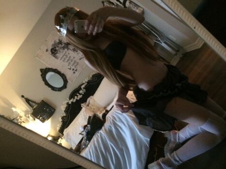 Full leaked Veildose private photo