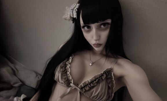 Full leaked Veildose private onlyfans photo