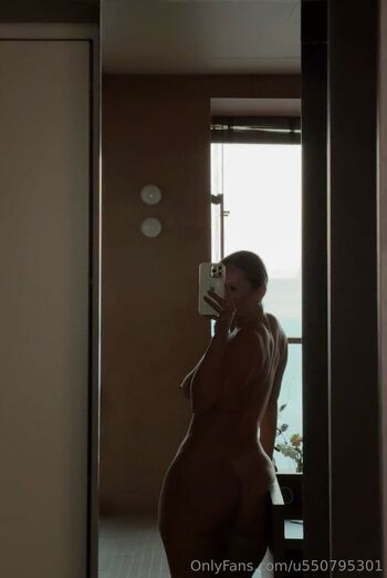 Full leaked Velvetmuse private onlyfans photo