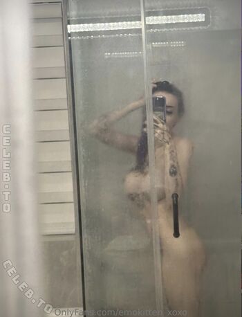 Full leaked Vemokitten xoxo private photo