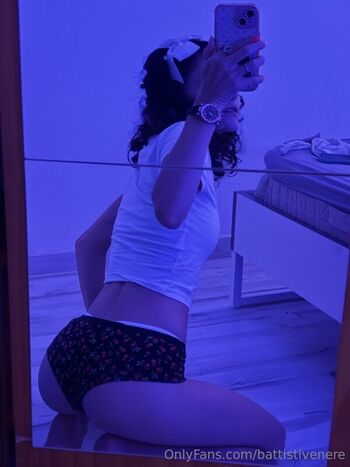 Full leaked Venere battisti private photo