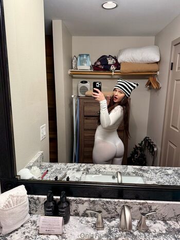 Full leaked Venessasbutt tv private photo