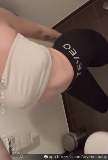 Full leaked Vennababy private onlyfans photo