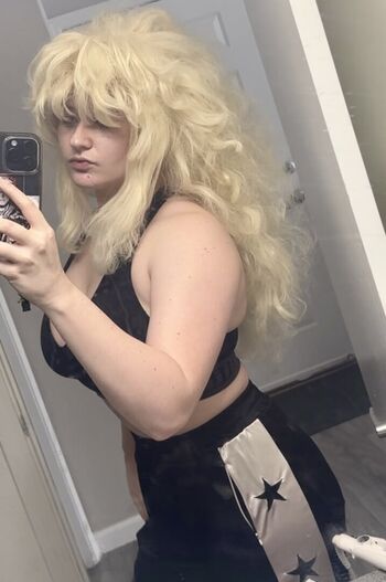 Full leaked Venom wifey page private onlyfans photo