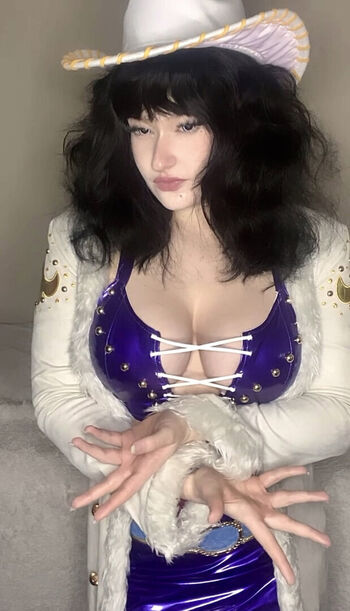 Full leaked Venom wifey page private onlyfans photo