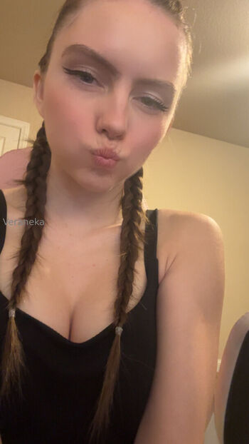 Full leaked Veraneka private photo