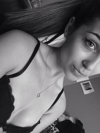 Full leaked Veronica skaia private onlyfans photo