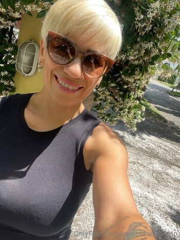 Full leaked Veronique private photo