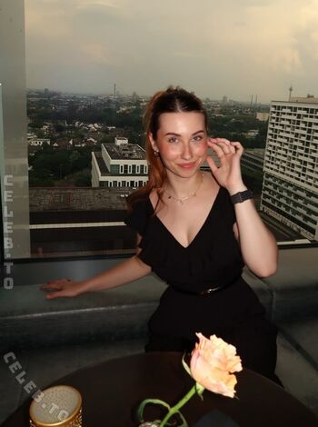 Full leaked Veylarenee private photo