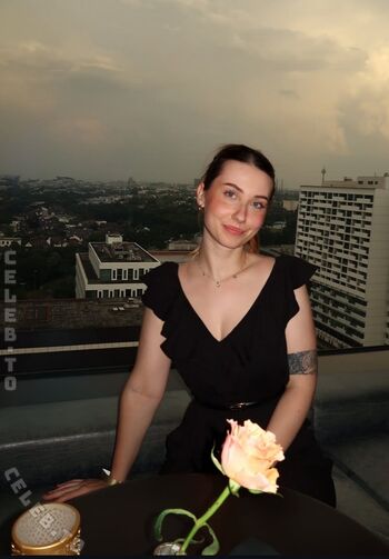 Full leaked Veylarenee private photo