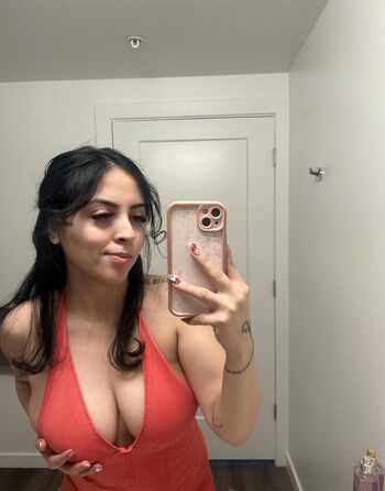 Full leaked Viannneyyyyy private photo