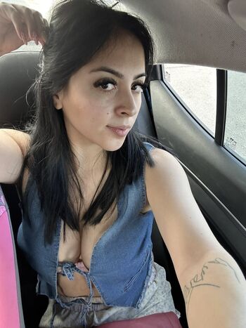 Full leaked Viannneyyyyy private photo