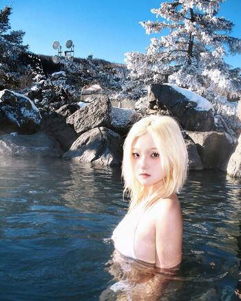 Full leaked Vickie pong private photo